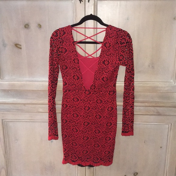 Red floral lace dress - Picture 2 of 5
